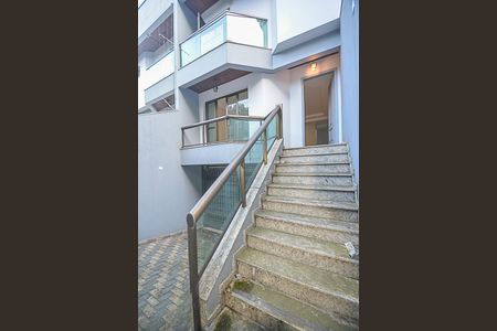 Casa para alugar com 222m², 4 quartos e 6 vagas Casa para alugar com 222m², 4 quartos e 6 vagasHall de entrada