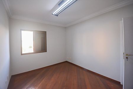 Casa para alugar com 222m², 4 quartos e 6 vagas Casa para alugar com 222m², 4 quartos e 6 vagasQuarto 3 - Suíte