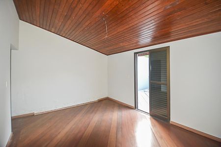 Casa para alugar com 222m², 4 quartos e 6 vagas Casa para alugar com 222m², 4 quartos e 6 vagasQuarto 4 - Suíte