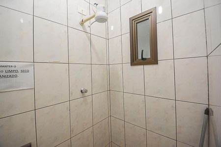Casa para alugar com 222m², 4 quartos e 6 vagas Casa para alugar com 222m², 4 quartos e 6 vagasBanheiro de serviço