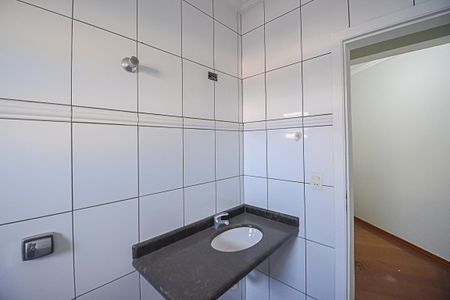 Casa para alugar com 222m², 4 quartos e 6 vagas Casa para alugar com 222m², 4 quartos e 6 vagasBanheiro da Suíte 3