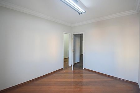 Casa para alugar com 222m², 4 quartos e 6 vagas Casa para alugar com 222m², 4 quartos e 6 vagasQuarto 3 - Suíte