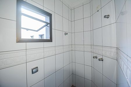 Casa para alugar com 222m², 4 quartos e 6 vagas Casa para alugar com 222m², 4 quartos e 6 vagasBanheiro da Suíte 4