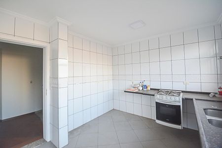 Casa para alugar com 222m², 4 quartos e 6 vagas Casa para alugar com 222m², 4 quartos e 6 vagasCozinha