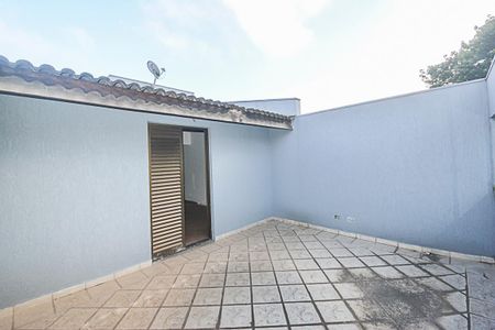 Casa para alugar com 222m², 4 quartos e 6 vagas Casa para alugar com 222m², 4 quartos e 6 vagasVaranda do Quarto 4 - Suíte