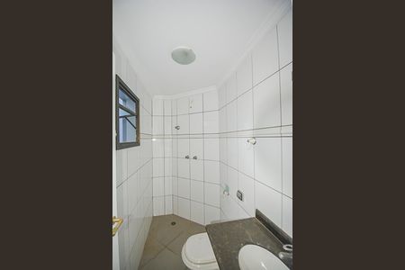 Casa para alugar com 222m², 4 quartos e 6 vagas Casa para alugar com 222m², 4 quartos e 6 vagasBanheiro da Suíte 2