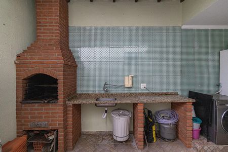 Casa à venda com 300m², 3 quartos e 2 vagas Casa à venda com 300m², 3 quartos e 2 vagasÁrea de Serviço e Churrasqueira