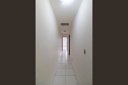Casa à venda com 300m², 3 quartos e 2 vagas Casa à venda com 300m², 3 quartos e 2 vagasCorredor