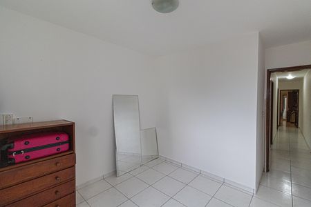 Casa à venda com 300m², 3 quartos e 2 vagas Casa à venda com 300m², 3 quartos e 2 vagasQuarto 1