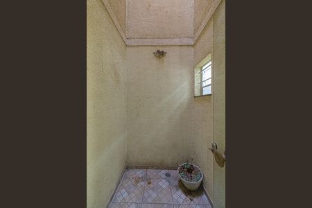 Casa à venda com 300m², 3 quartos e 2 vagas Casa à venda com 300m², 3 quartos e 2 vagasJardim de Inverno