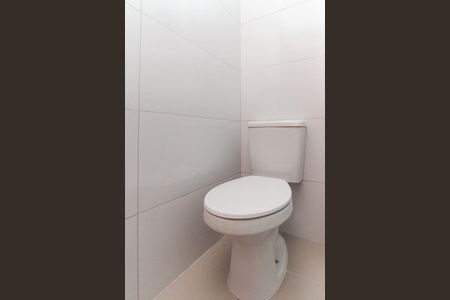 Apartamento à venda com 33m², 2 quartos e sem vaga Apartamento à venda com 33m², 2 quartos e sem vagaBanheiro