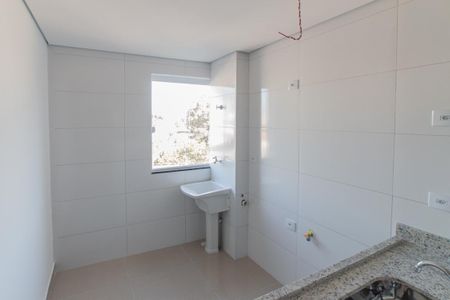 Apartamento à venda com 33m², 2 quartos e sem vaga Apartamento à venda com 33m², 2 quartos e sem vagaCozinha e Área de Serviço