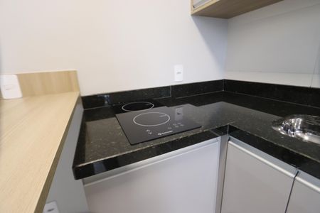 Cozinha de apartamento para alugar com 1 quarto, 26m² em Vila Ema, São Paulo