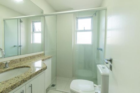 Apartamento à venda com 70m², 2 quartos e 2 vagas Apartamento à venda com 70m², 2 quartos e 2 vagasBanheiro Social
