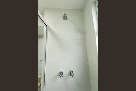 Banheiro da Suíte de apartamento à venda com 2 quartos, 70m² em Água Verde, Curitiba