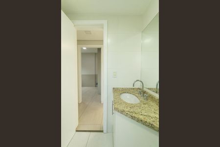 Apartamento à venda com 70m², 2 quartos e 2 vagas Apartamento à venda com 70m², 2 quartos e 2 vagasBanheiro Social
