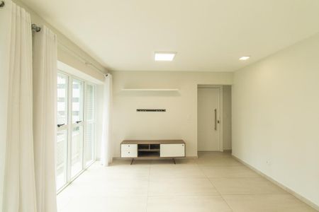 Sala de apartamento à venda com 2 quartos, 70m² em Água Verde, Curitiba