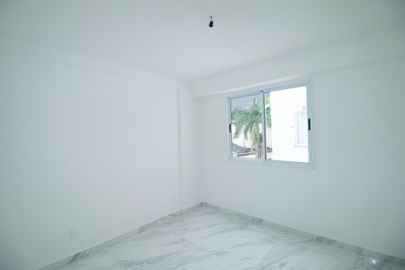Apartamento à venda com 73m², 2 quartos e 1 vagaQuarto 2