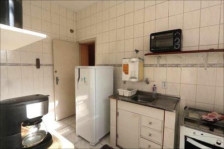 Cozinha de apartamento para alugar com 2 quartos, 88m² em Copacabana, Rio de Janeiro