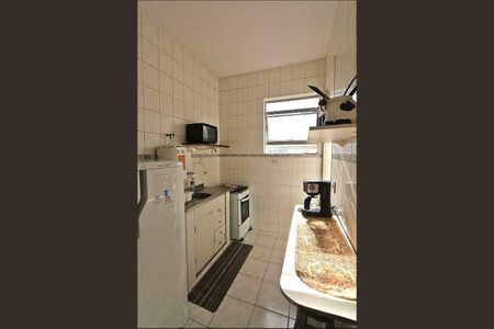 Cozinha de apartamento para alugar com 2 quartos, 88m² em Copacabana, Rio de Janeiro