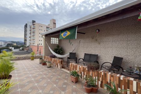 Varanda de casa à venda com 3 quartos, 117m² em Vila Milton, Guarulhos