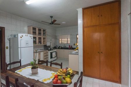 Cozinha de casa para alugar com 3 quartos, 280m² em Jardim do Lago, Campinas