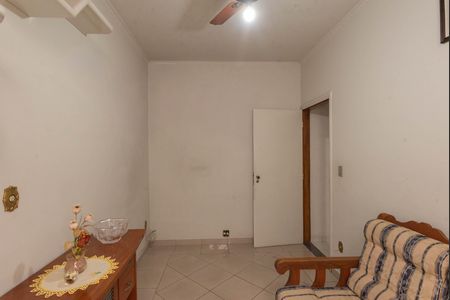Casa para alugar com 280m², 3 quartos e 6 vagas Casa para alugar com 280m², 3 quartos e 6 vagasQuarto