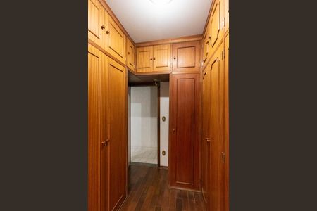 Closet da Suíte de casa para alugar com 3 quartos, 280m² em Jardim do Lago, Campinas