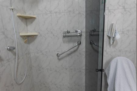 Casa para alugar com 280m², 3 quartos e 6 vagas Casa para alugar com 280m², 3 quartos e 6 vagasBanheiro da Suíte