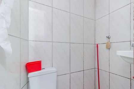 Banheiro de kitnet/studio para alugar com 1 quarto, 59m² em Anhanguera, São Paulo