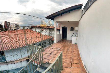 Casa para alugar com 252m², 5 quartos e 6 vagas Casa para alugar com 252m², 5 quartos e 6 vagasÁrea de Serviço