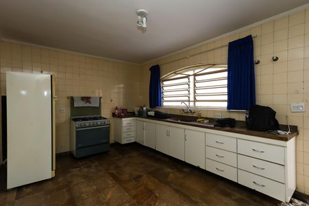 Cozinha de casa para alugar com 3 quartos, 252m² em Jardim Londrina, São Paulo