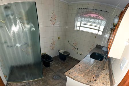 Casa para alugar com 252m², 5 quartos e 6 vagas Casa para alugar com 252m², 5 quartos e 6 vagasBanheiro da Suíte 1