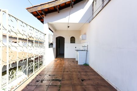 Casa para alugar com 252m², 3 quartos e 6 vagas Casa para alugar com 252m², 3 quartos e 6 vagasÁrea de serviço