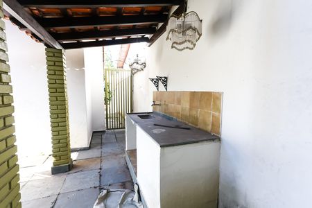 Área externa de casa para alugar com 3 quartos, 252m² em Jardim Londrina, São Paulo