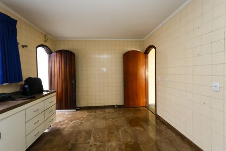 Casa para alugar com 252m², 3 quartos e 6 vagas Casa para alugar com 252m², 3 quartos e 6 vagasCozinha