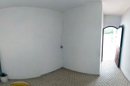 Casa para alugar com 252m², 5 quartos e 6 vagas Casa para alugar com 252m², 5 quartos e 6 vagasQuarto de Serviço 1