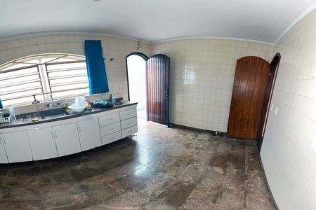 Casa para alugar com 252m², 5 quartos e 6 vagas Casa para alugar com 252m², 5 quartos e 6 vagascozinha