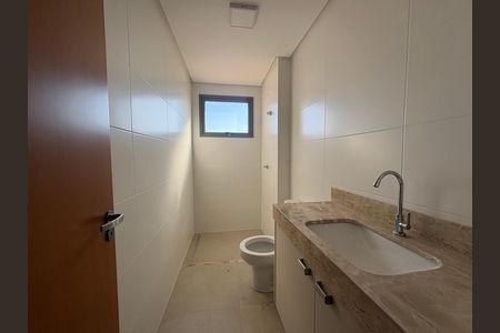 Apartamento à venda com 66m², 2 quartos e 1 vaga Apartamento à venda com 66m², 2 quartos e 1 vagaBanheiro da Suíte 1