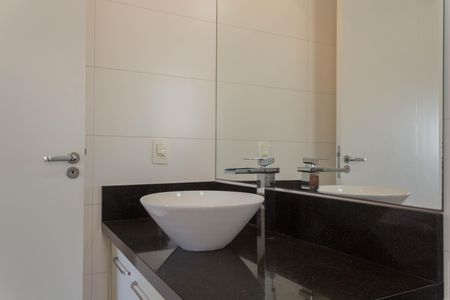 Apartamento para alugar com 107m², 2 quartos e 2 vagasBanheiro da Suíte 2