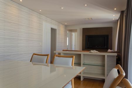Apartamento para alugar com 107m², 2 quartos e 2 vagasSala