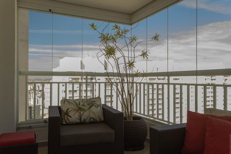 Apartamento para alugar com 107m², 2 quartos e 2 vagasVaranda