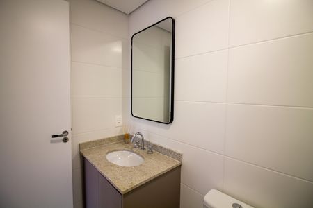Banheiro da Suíte de apartamento para alugar com 1 quarto, 50m² em Jardim das Acacias, São Paulo
