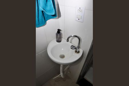 Kitnet / studio - Banheiro Social de casa para alugar com 1 quarto, 80m² em Anhanguera, São Paulo