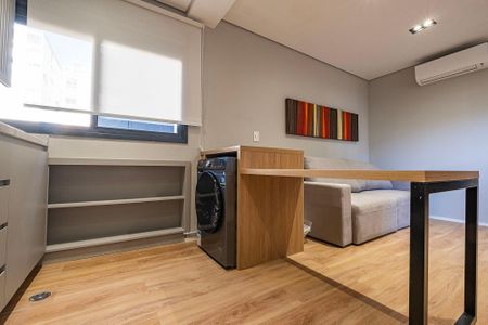 Sala/Cozinha de apartamento para alugar com 1 quarto, 50m² em Cerqueira César, São Paulo