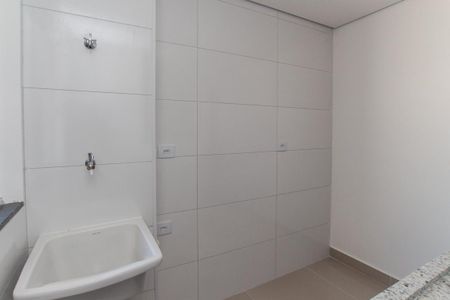 Apartamento para alugar com 31m², 2 quartos e sem vaga Apartamento para alugar com 31m², 2 quartos e sem vagaCozinha e Área de Serviço