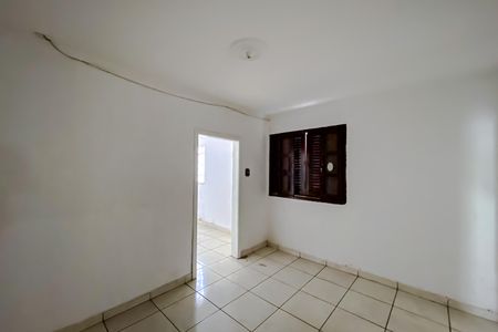 Casa à venda com 310m², 2 quartos e 4 vagas Casa à venda com 310m², 2 quartos e 4 vagasQuarto 1
