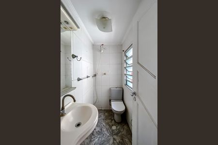 Casa à venda com 310m², 2 quartos e 4 vagas Casa à venda com 310m², 2 quartos e 4 vagasBanheiro social