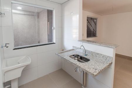 Apartamento para alugar com 31m², 2 quartos e sem vaga Apartamento para alugar com 31m², 2 quartos e sem vagaCozinha e Área de Serviço