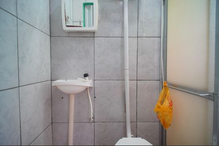 Banheiro de kitnet/studio para alugar com 1 quarto, 40m² em Ipiranga, Sapucaia do Sul